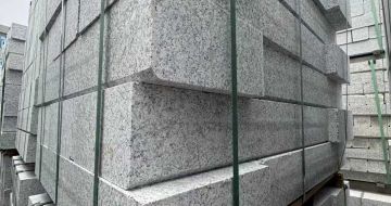 临沂芝麻白路牙石 马路牙子