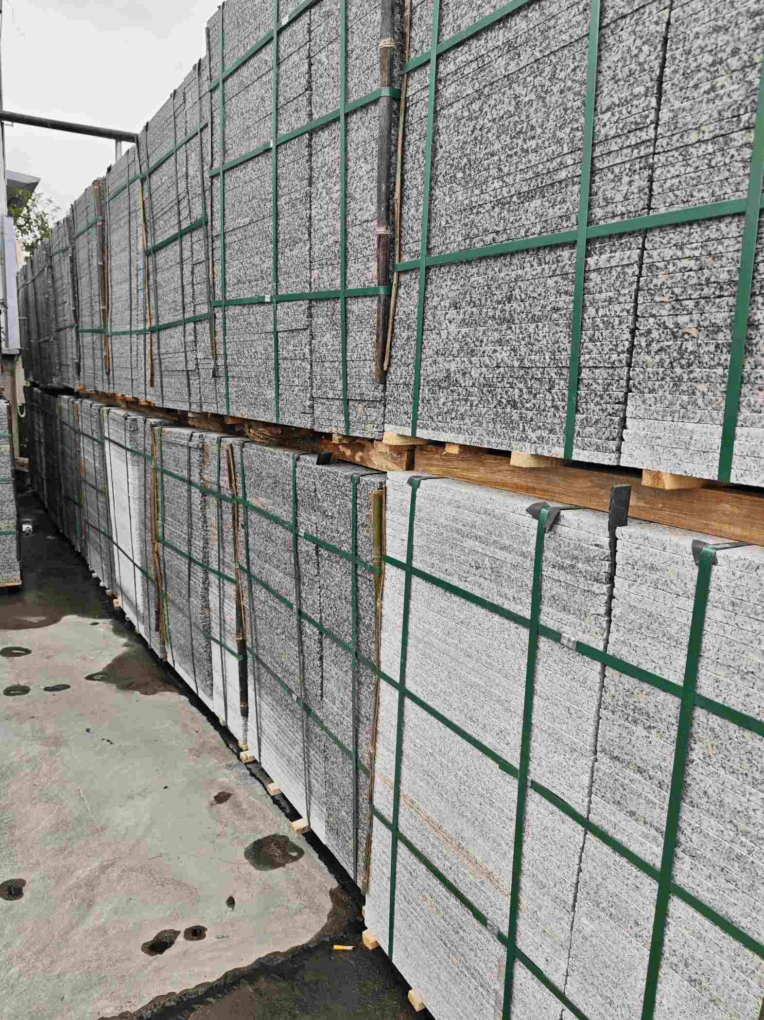 临沂芙蓉白地铺石，石材地铺石