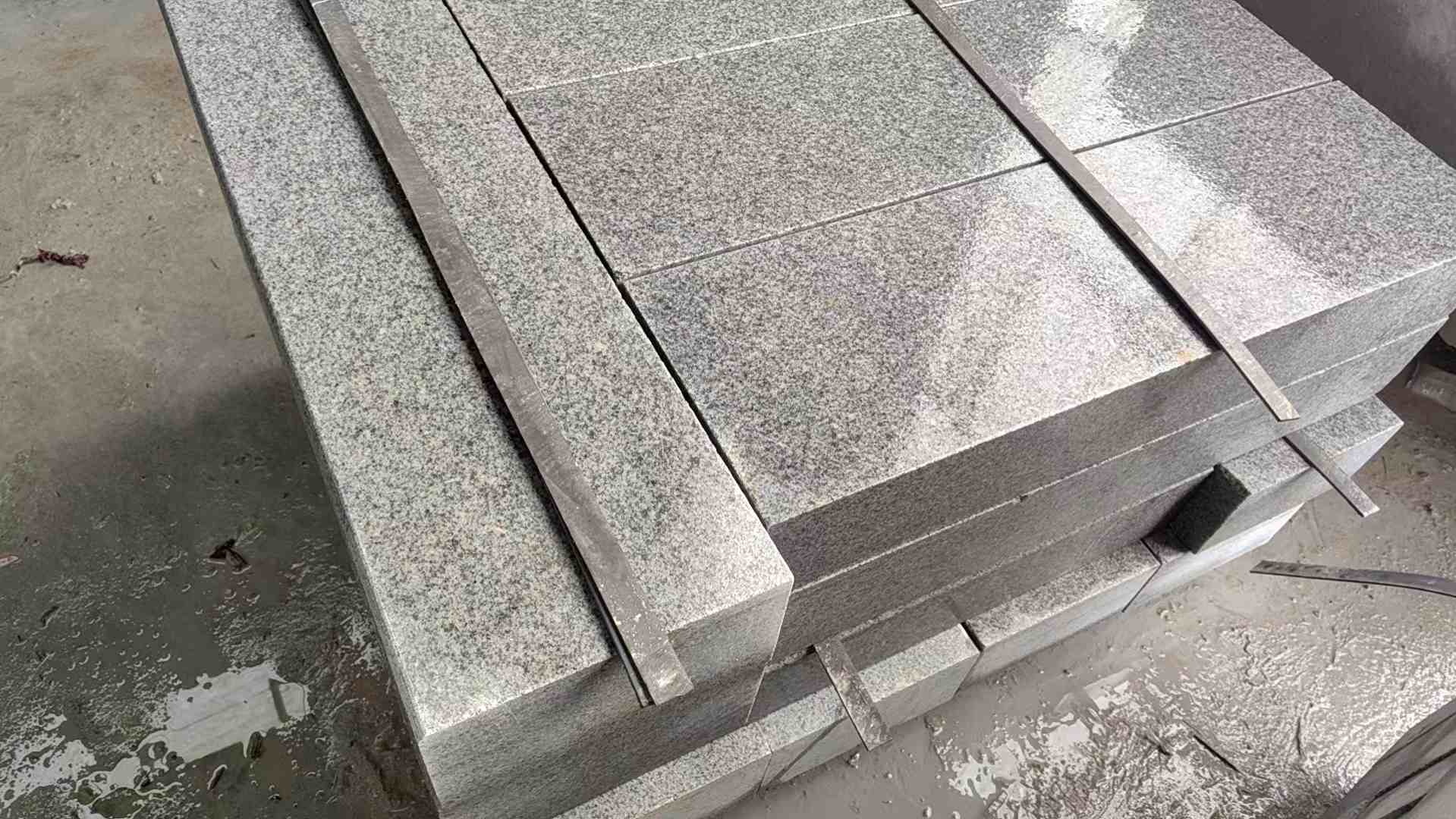 临沂芝麻灰 芝麻白 路牙石 路侧石 马路牙子